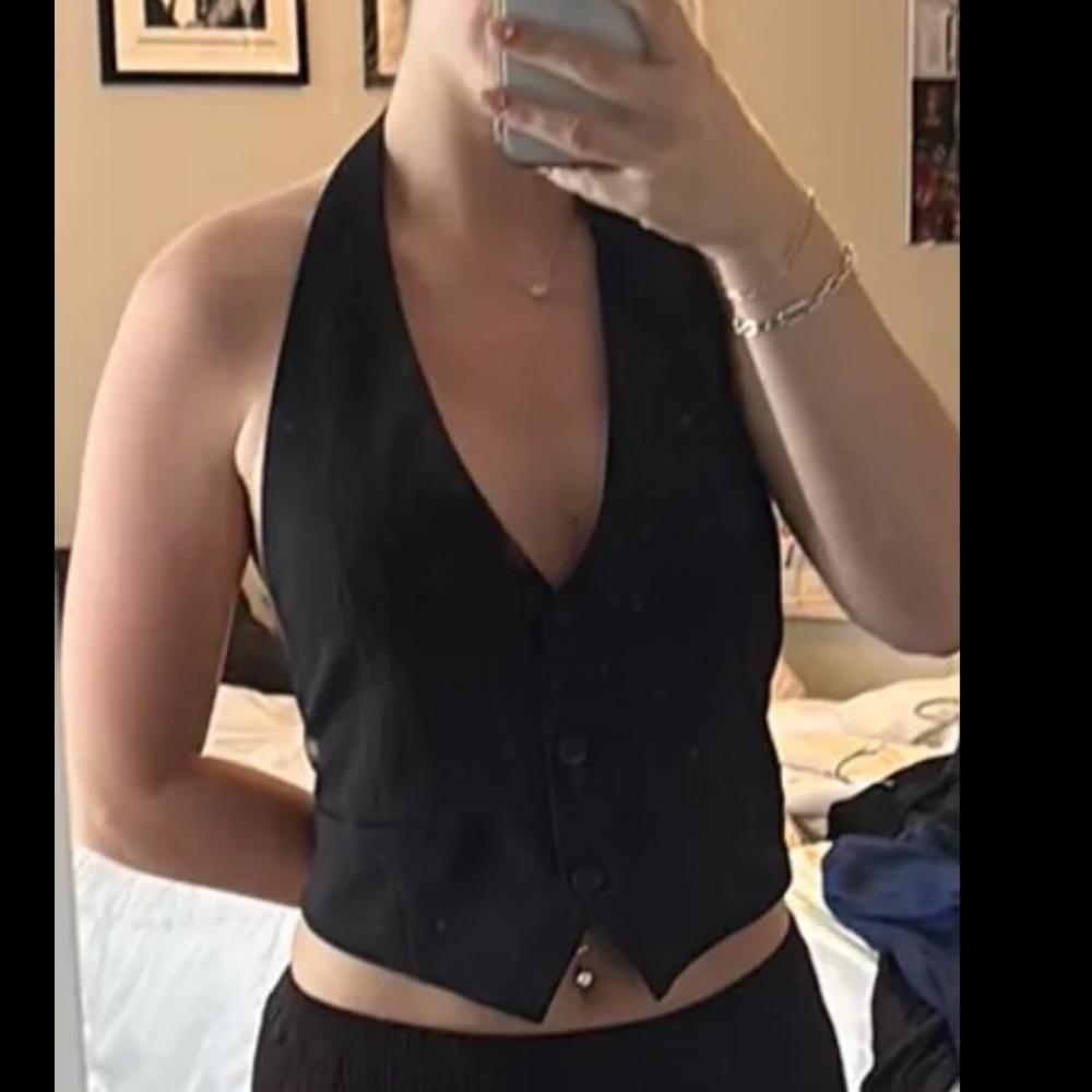 Black Top - Picture 2 of 3